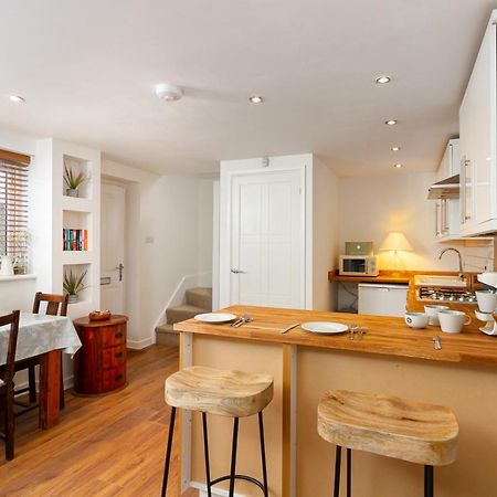 The Coach House, Centrally Located Detached Coach House Cardiff Kültér fotó