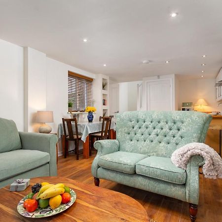 The Coach House, Centrally Located Detached Coach House Cardiff Kültér fotó