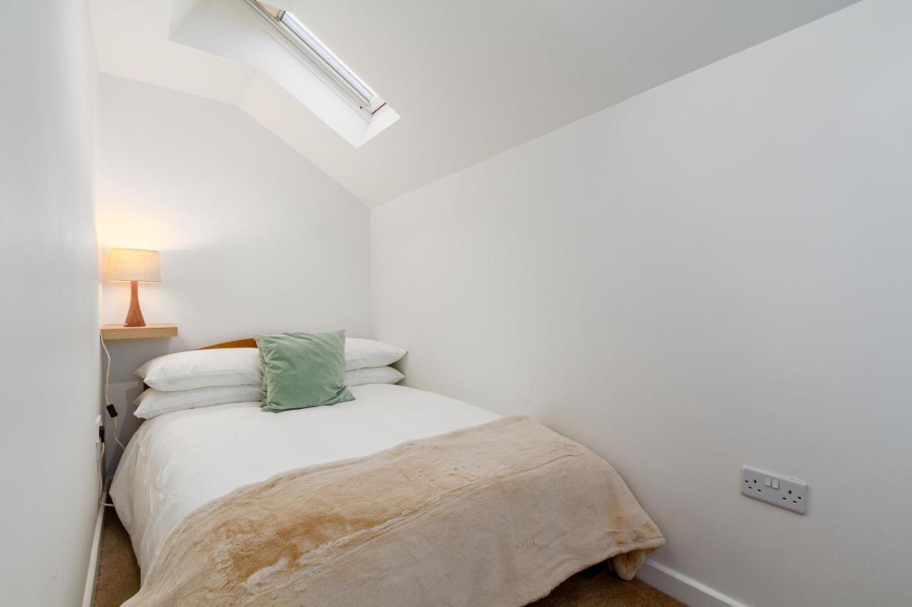 The Coach House, Centrally Located Detached Coach House Cardiff Kültér fotó