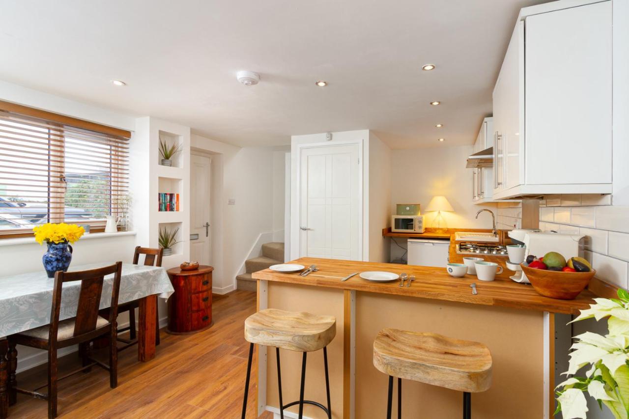 The Coach House, Centrally Located Detached Coach House Cardiff Kültér fotó