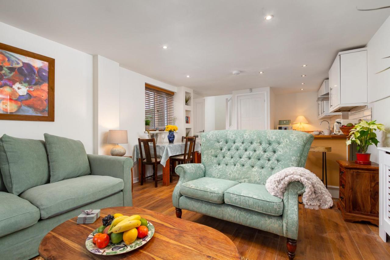The Coach House, Centrally Located Detached Coach House Cardiff Kültér fotó